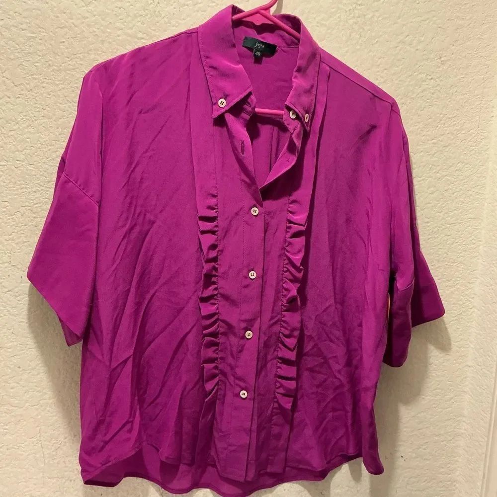 NWOT  Jejia Chic purple Button-Up 100% silk Blouse with ruffles size 40